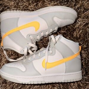 Nike Dunk High Pure Platinum Melon Tint